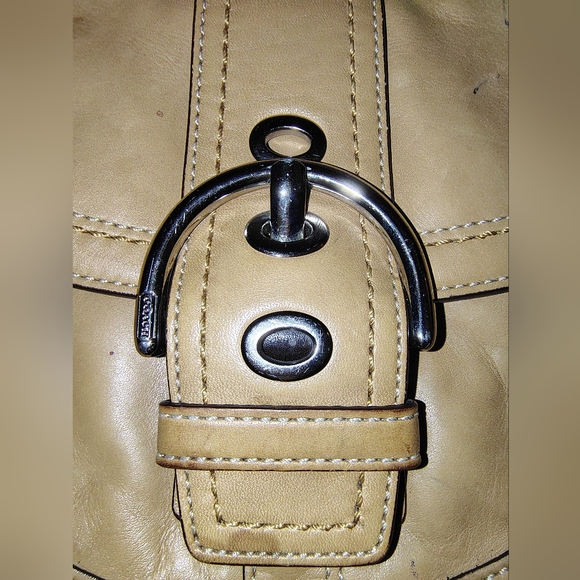 Vintage Coach Small Tan Soho Handbag - Picture 5 of 11